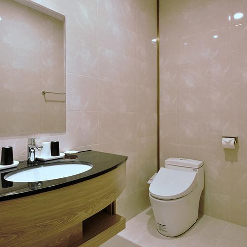 礁溪【沐恩遠東溫泉度假飯店】平日奢華家庭客房一泊一食住宿券(MO)5