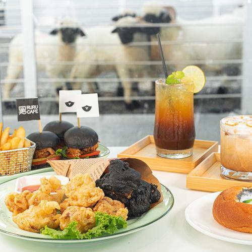 宜蘭【綠舞國際觀光飯店】豪華湖畔Villa-一泊二食贈經典浴衣或大正浪漫(含袴)+萌寵餵食+日式體驗4選2+加贈雙人加床x1+黑RuRu遊園6