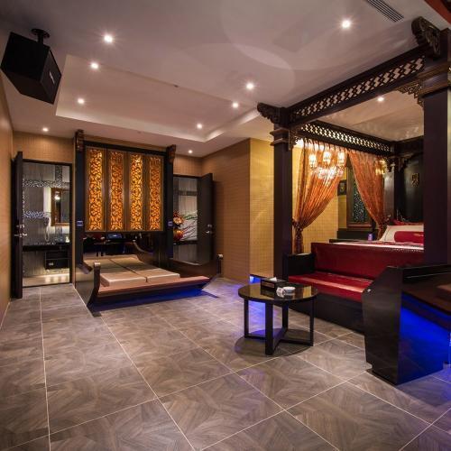 台中【紫禁城精品汽車旅館】雙人休息3H尊爵行宮車庫房型/可加價升等(MO)2