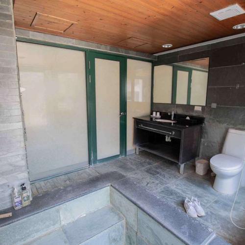 礁溪【多愛溫泉會館】經典平面雙人房住宿券(MO)4