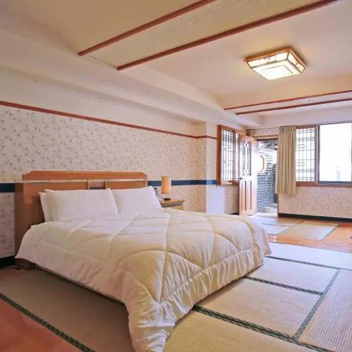 北投【鳳凰閣溫泉旅店】平日經典日式湯房3小時 (MO)1