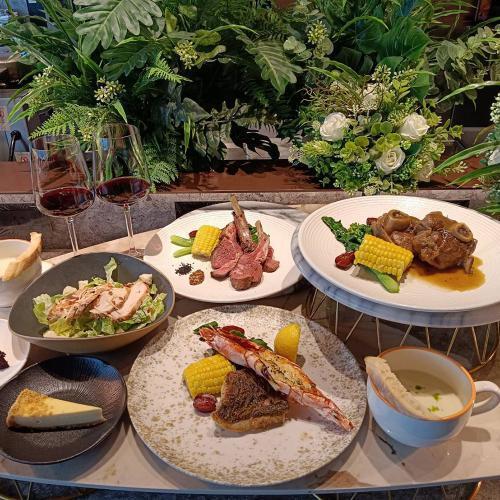 【國聯大飯店】板石平日晚間套餐單人券|下殺72折(MO26)1