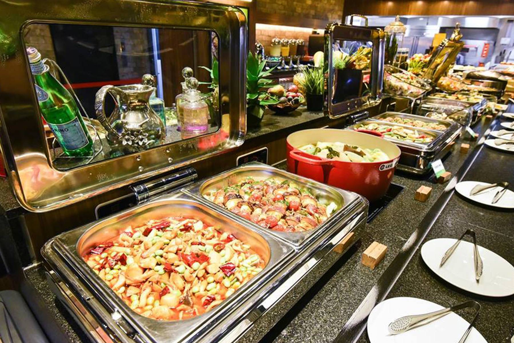 高雄捷絲旅站前館-蔬食百匯平日午晚餐5