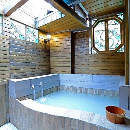 北投【鳳凰閣溫泉旅店】平日尊貴半露天湯房2小時(MO)3