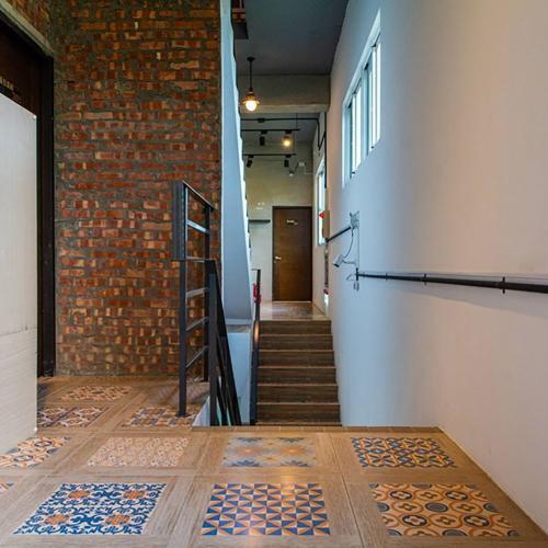 墾丁恆春【麗昕緹渡假會館/夏日微醺民宿】四人房住宿券 (MO)5