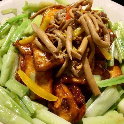 【春天素食】蔬食饗宴吃到飽午晚餐單人券(台北台中門市通用)MO244