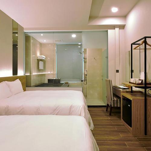 礁溪【沐恩遠東溫泉度假飯店】平日奢華家庭客房一泊一食住宿券(MO)1