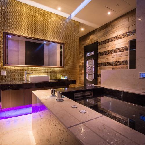 台中【紫禁城精品汽車旅館】雙人休息3H水雲間車庫房型/可加價升等(MO)4