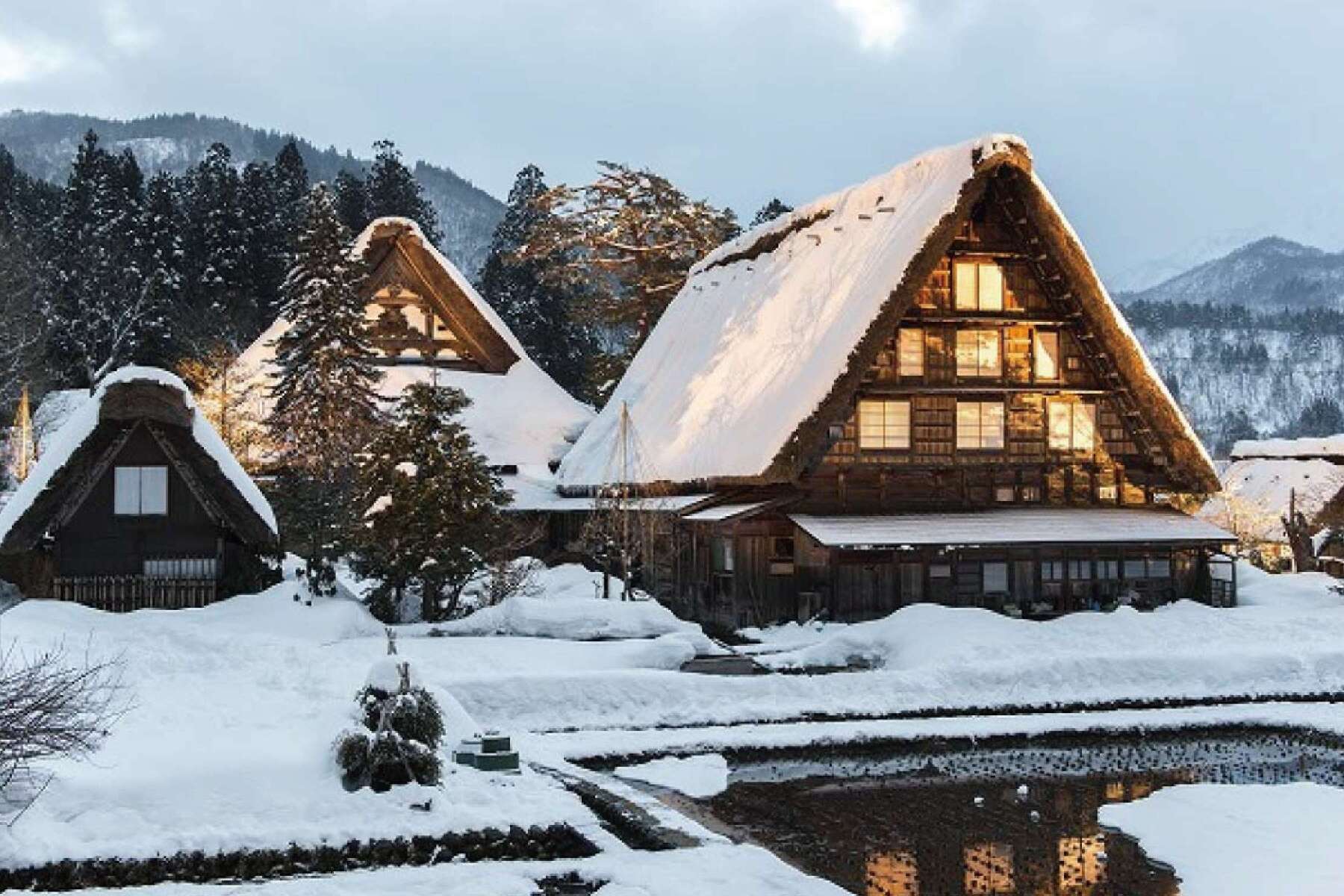 北陸旅遊|合掌村..庄川峽遊船.迷你千鳥居.採草莓.戲雪溫泉五日3