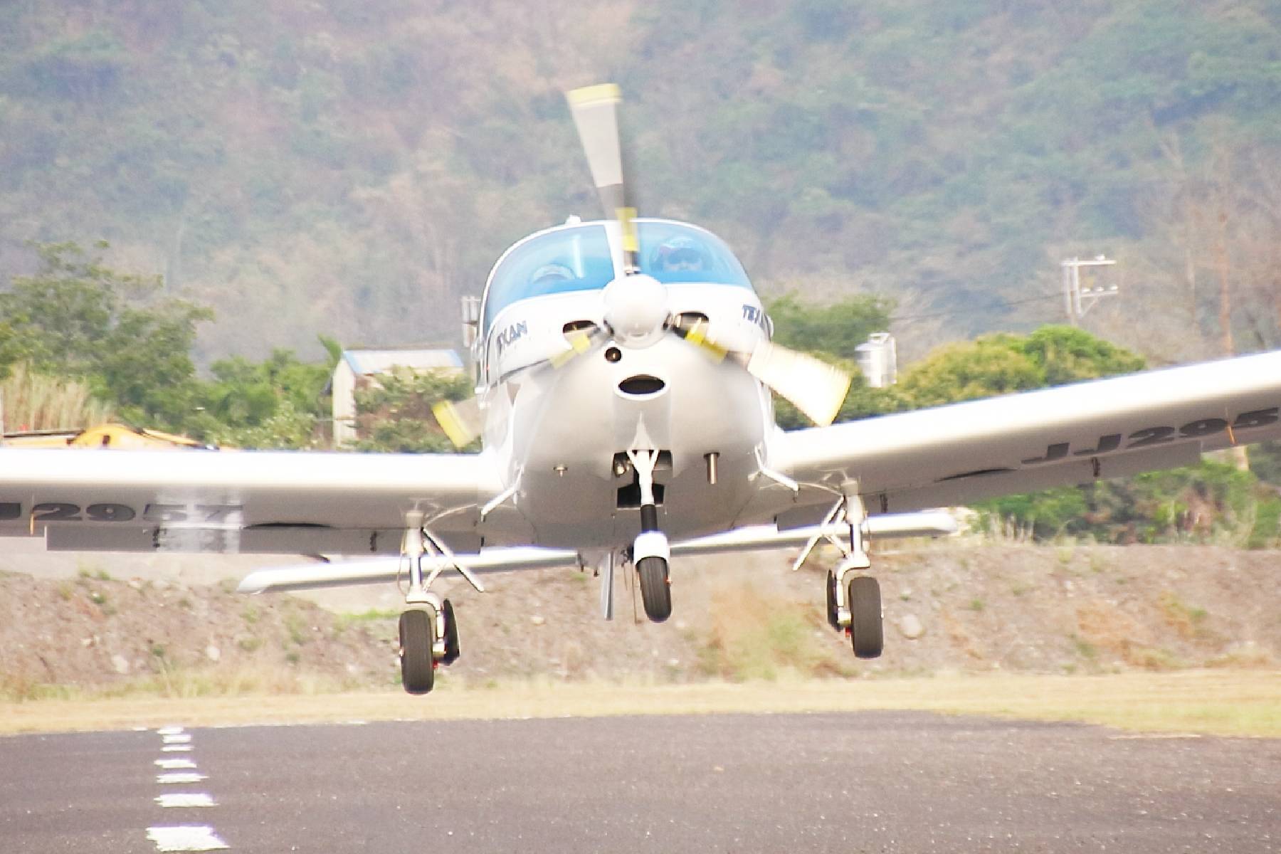 ｜★Vp航空-輕航機單人單機15分鐘體驗券22
