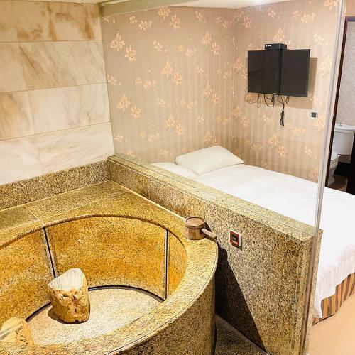 台北北投【馥悅溫泉酒店】波賽頓客房雙人泡湯90分鐘(假日需加價)(MO25)3