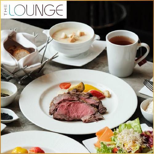 台北【六福萬怡酒店】大廳酒吧平日午餐爐烤牛套餐吃到飽單人券(26Mo)1