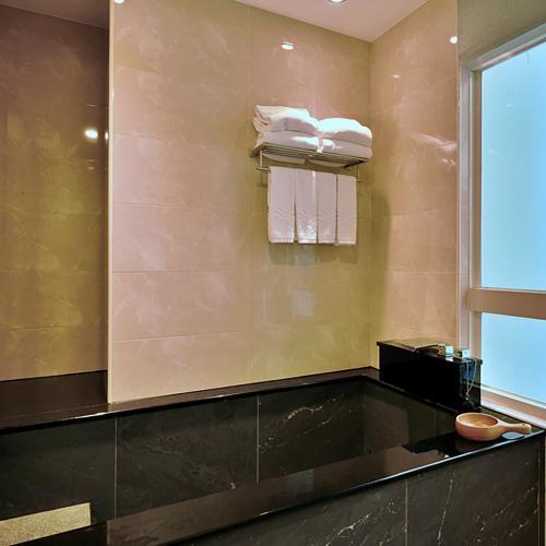 礁溪【沐恩遠東溫泉度假飯店】平日奢華家庭客房一泊一食住宿券(MO)7