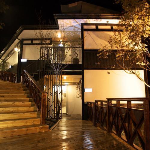 泰安【湯悅溫泉會館】禪悅和/洋式四人湯房平日優惠住宿一泊一食MO2