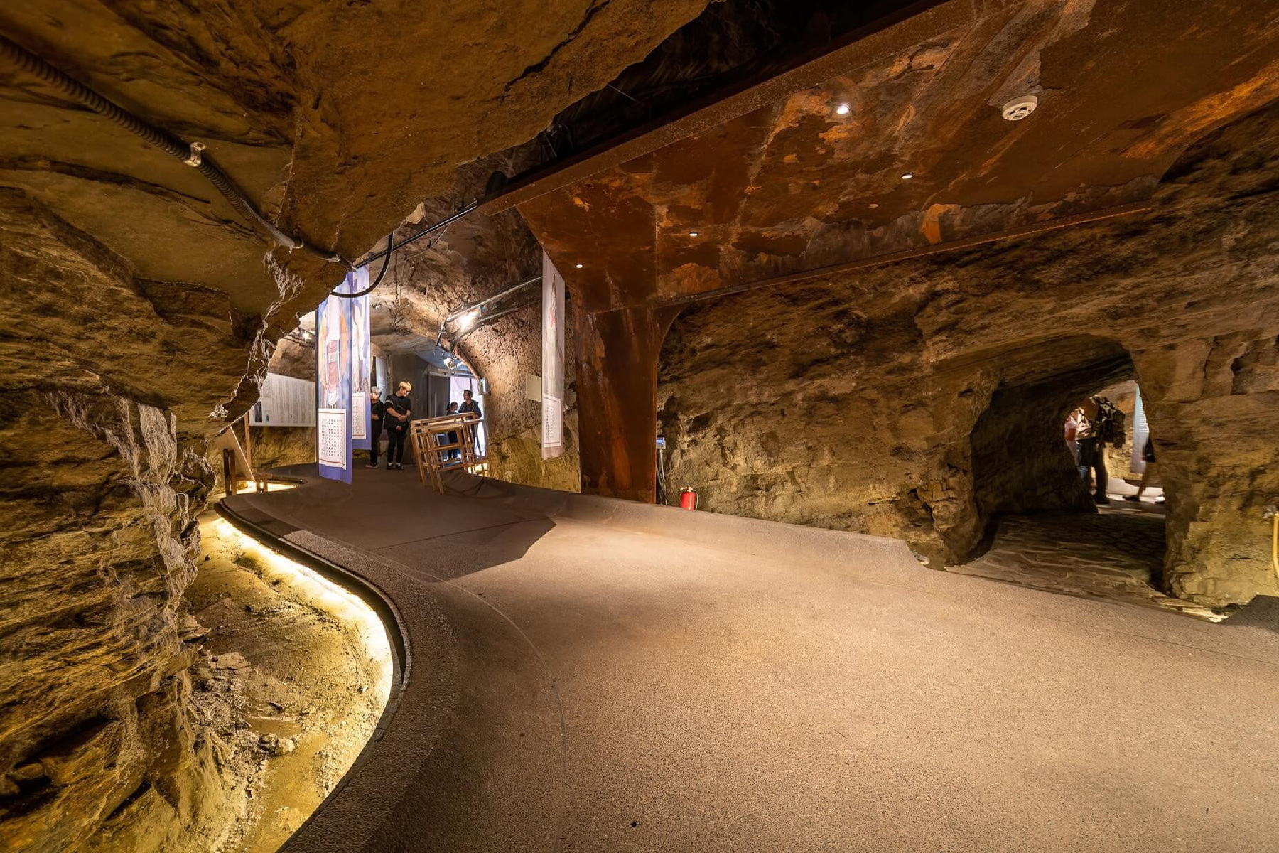 宜蘭博士鴨觀光工廠、蔥仔寮體驗農場+基隆塔、信二防空洞三日遊16