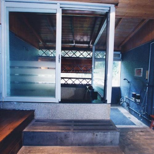 苗栗【日出溫泉渡假飯店】雙人90分鐘湯屋券/不分平假日(MO)1