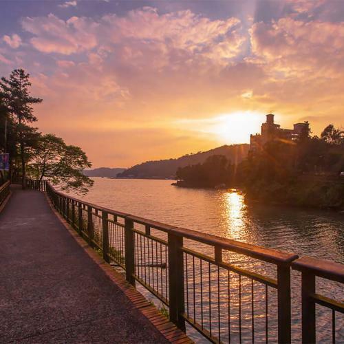 南投【日月潭-瑞居渡假飯店】2大2小一泊一食住宿券加贈九族文化村門票(MO)6