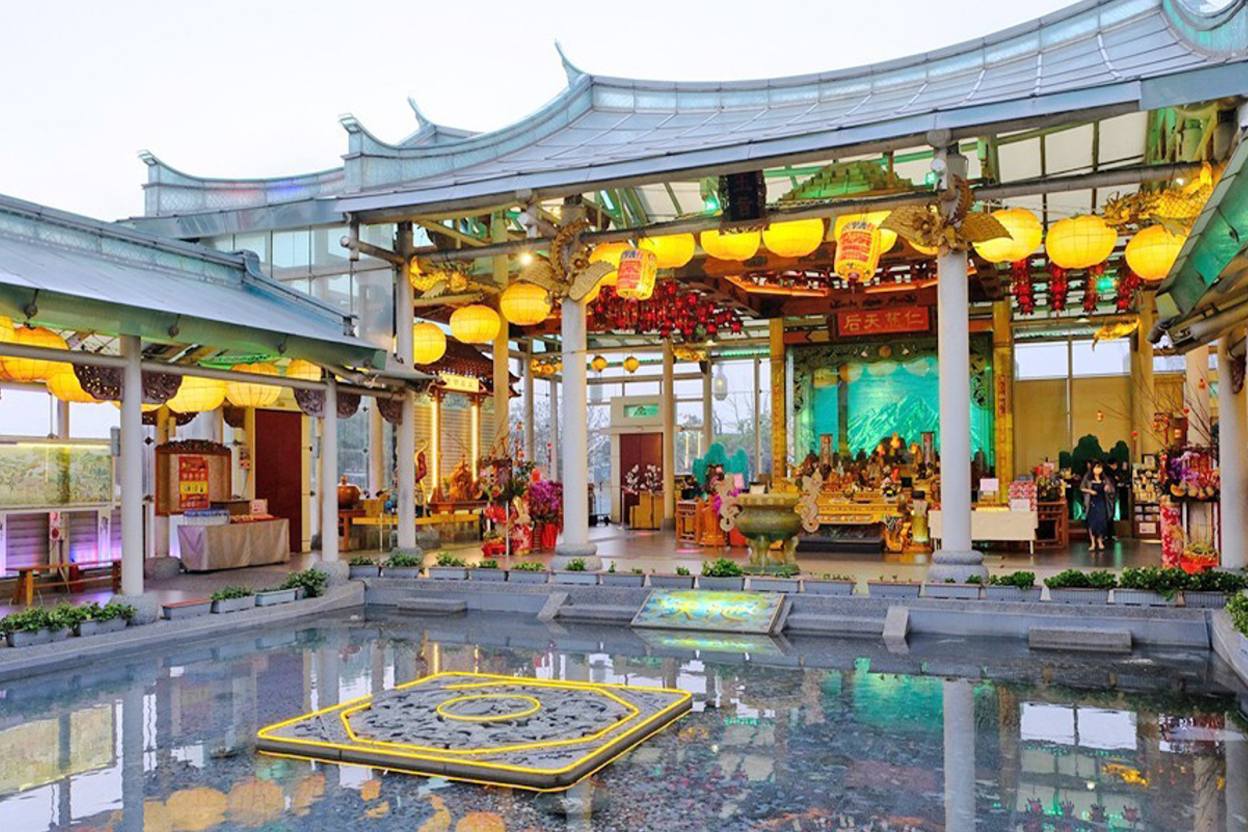 馬力全開~好運全來~玻璃媽祖廟、鹿港天后宮1日2