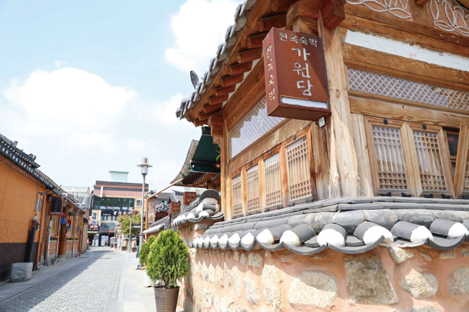 楓遊韓國鐵道自行車、全州韓屋村＋韓服、天空公園5日4