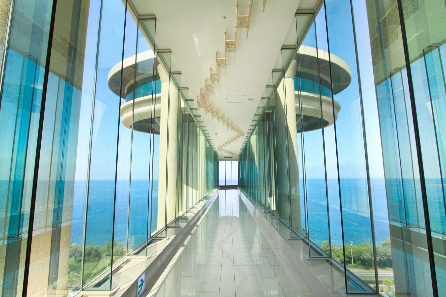 墾丁H會館UFO餐廳-下午茶餐廳孩童單人券7